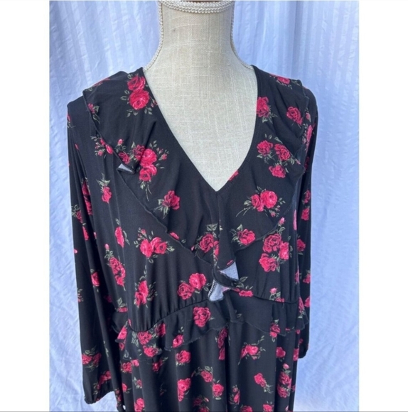 🍂🍁Torrid 3x Black Floral Jersey Knit Skater Dress - Picture 4 of 7